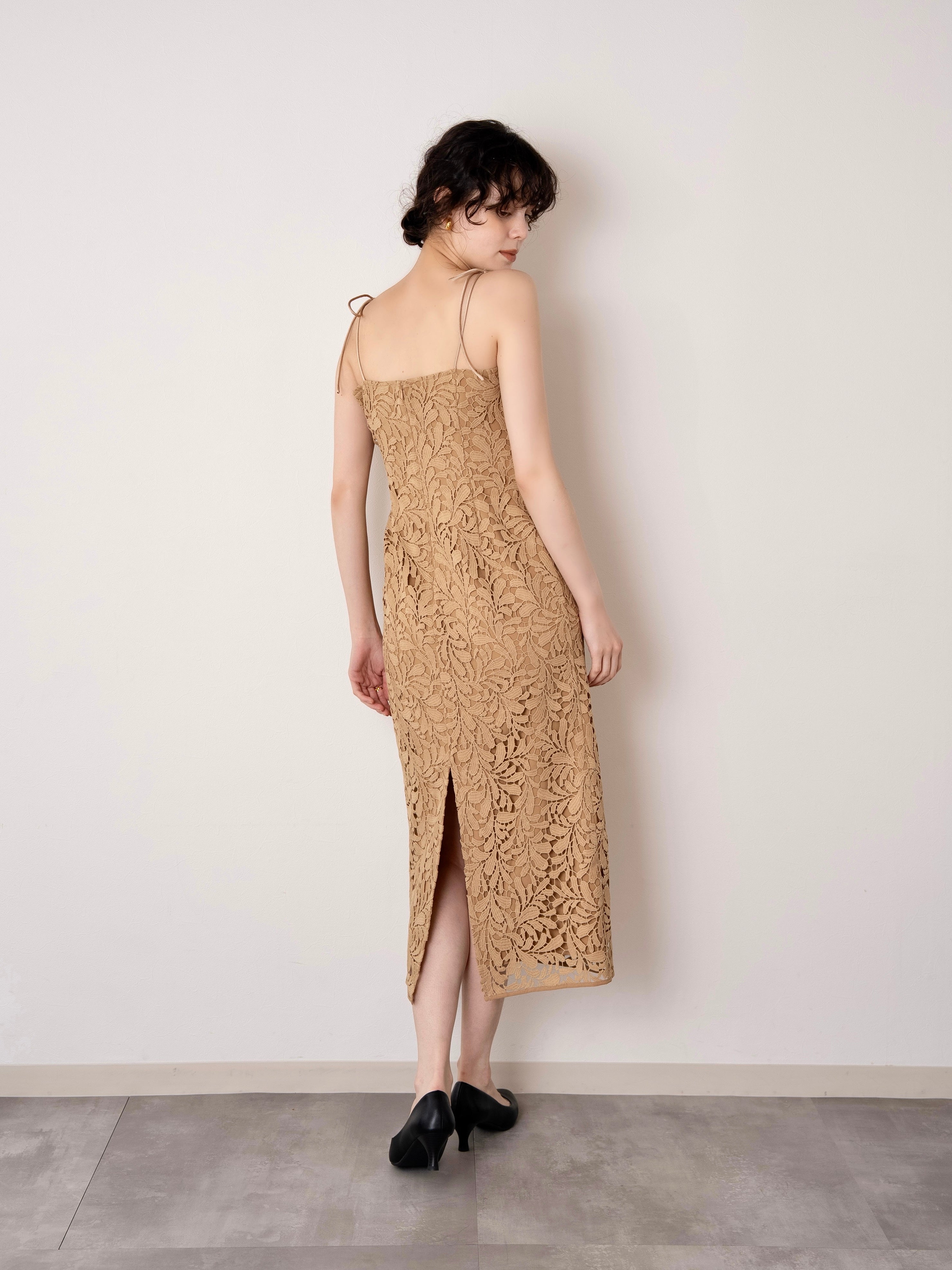 morph lace camisole one-piece / beige
