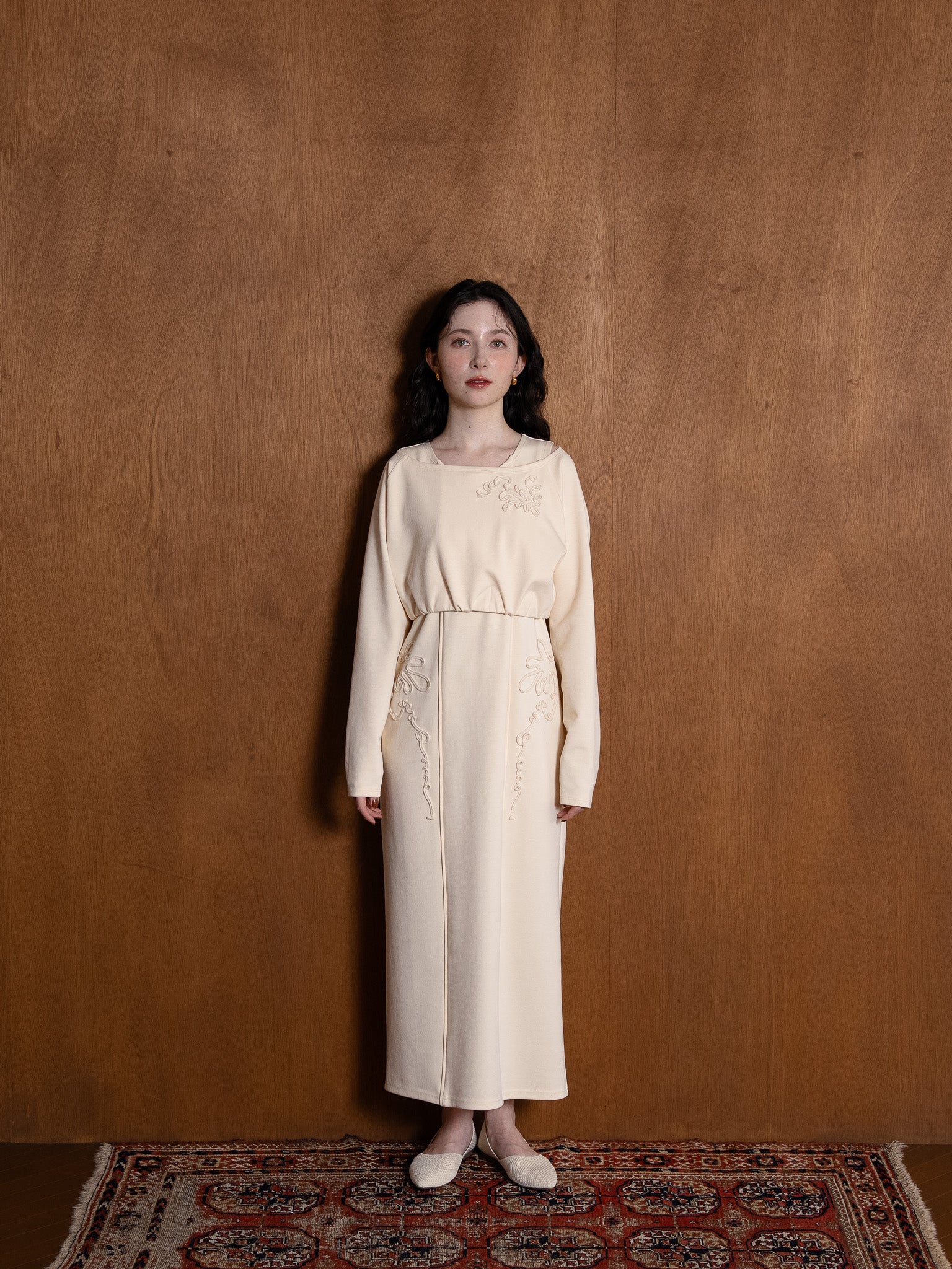 code motif gather pullover / ivory