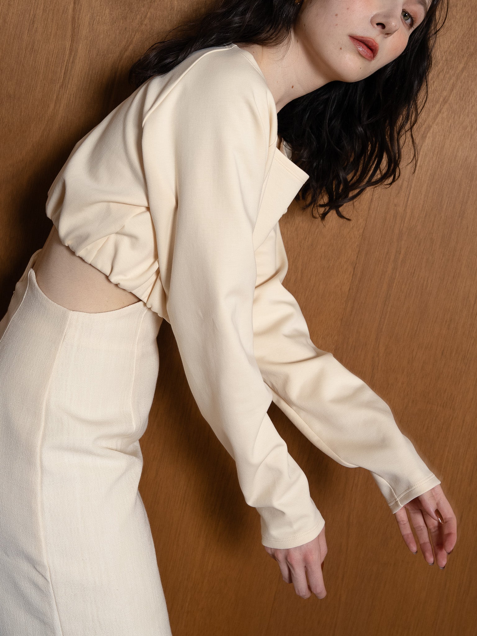 code motif gather pullover / ivory