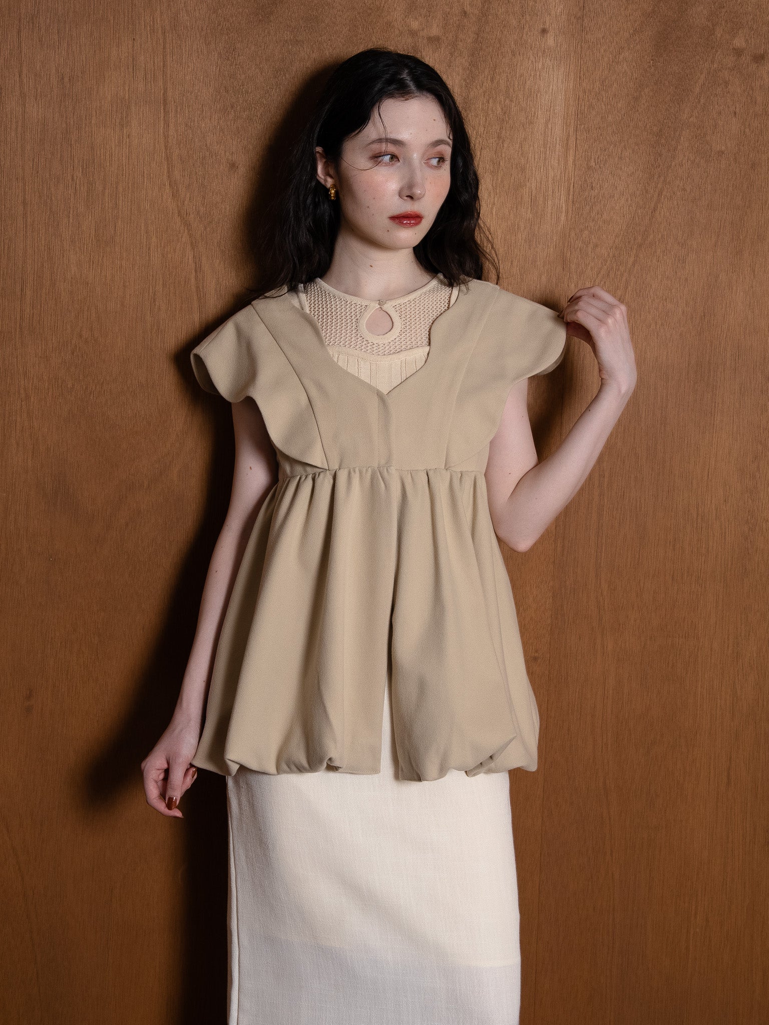 nuance collar short gilet / beige