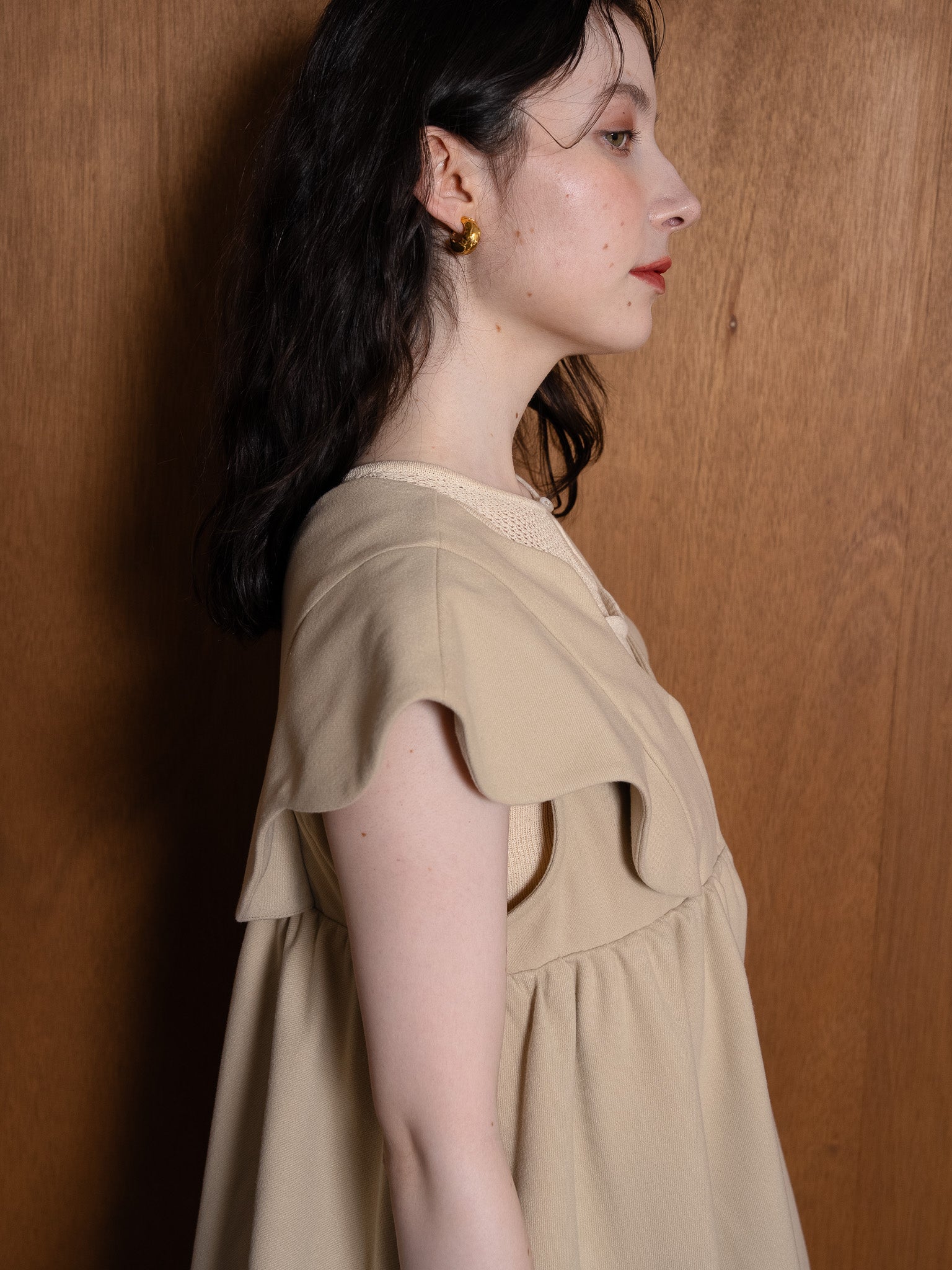 nuance collar short gilet / beige