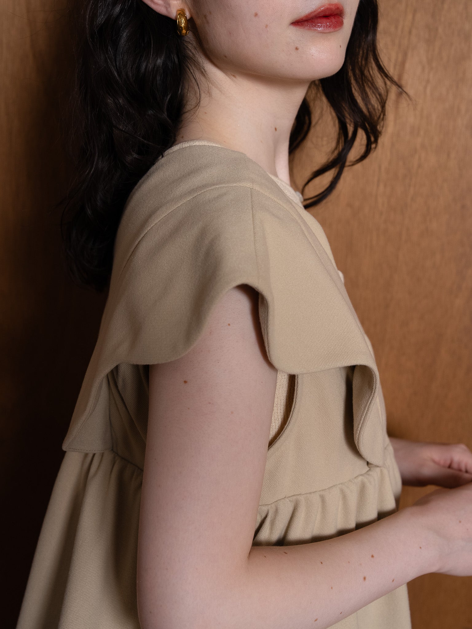 nuance collar short gilet / beige