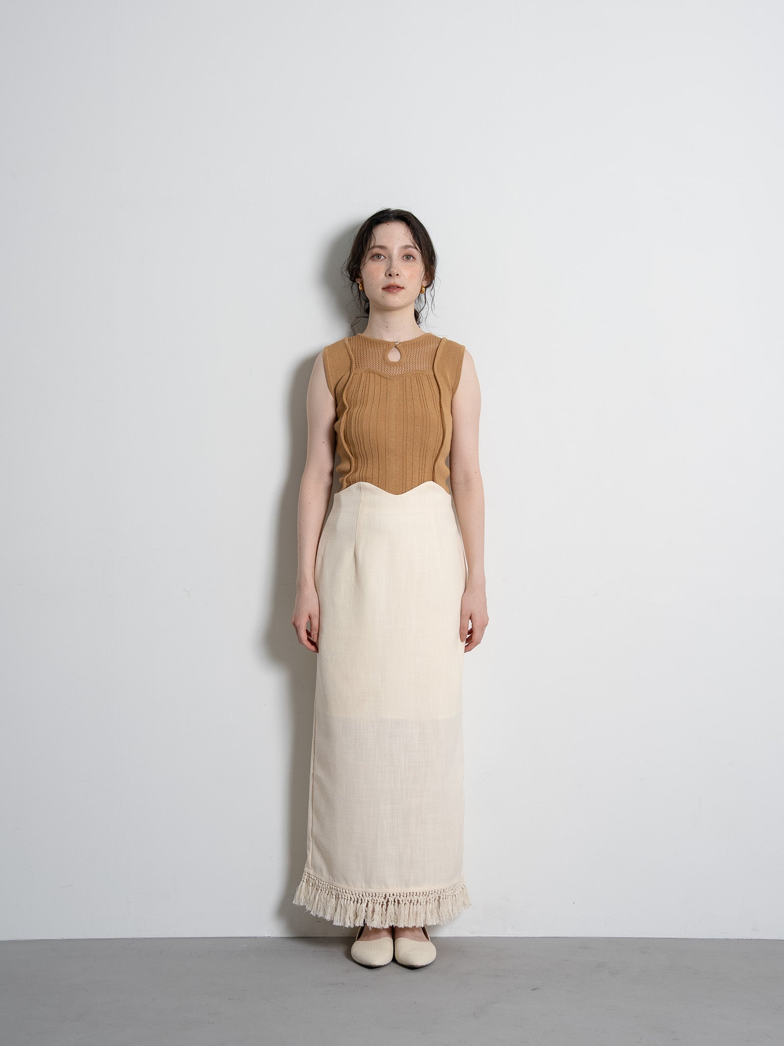 wave design knit tank-top / camel
