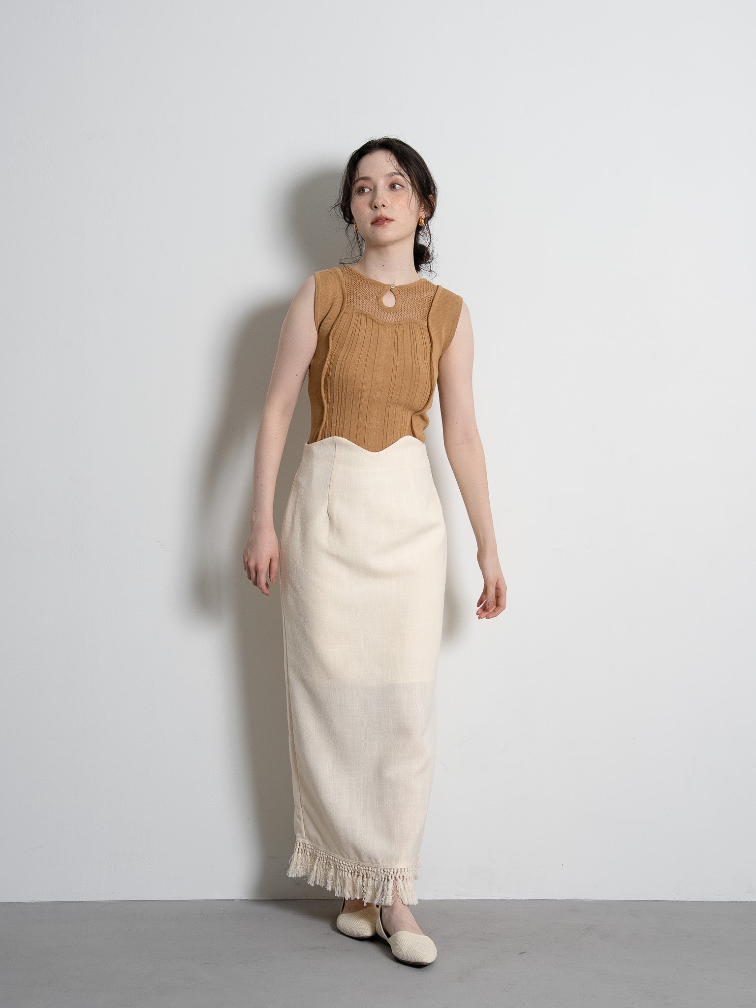 wave design knit tank-top / camel