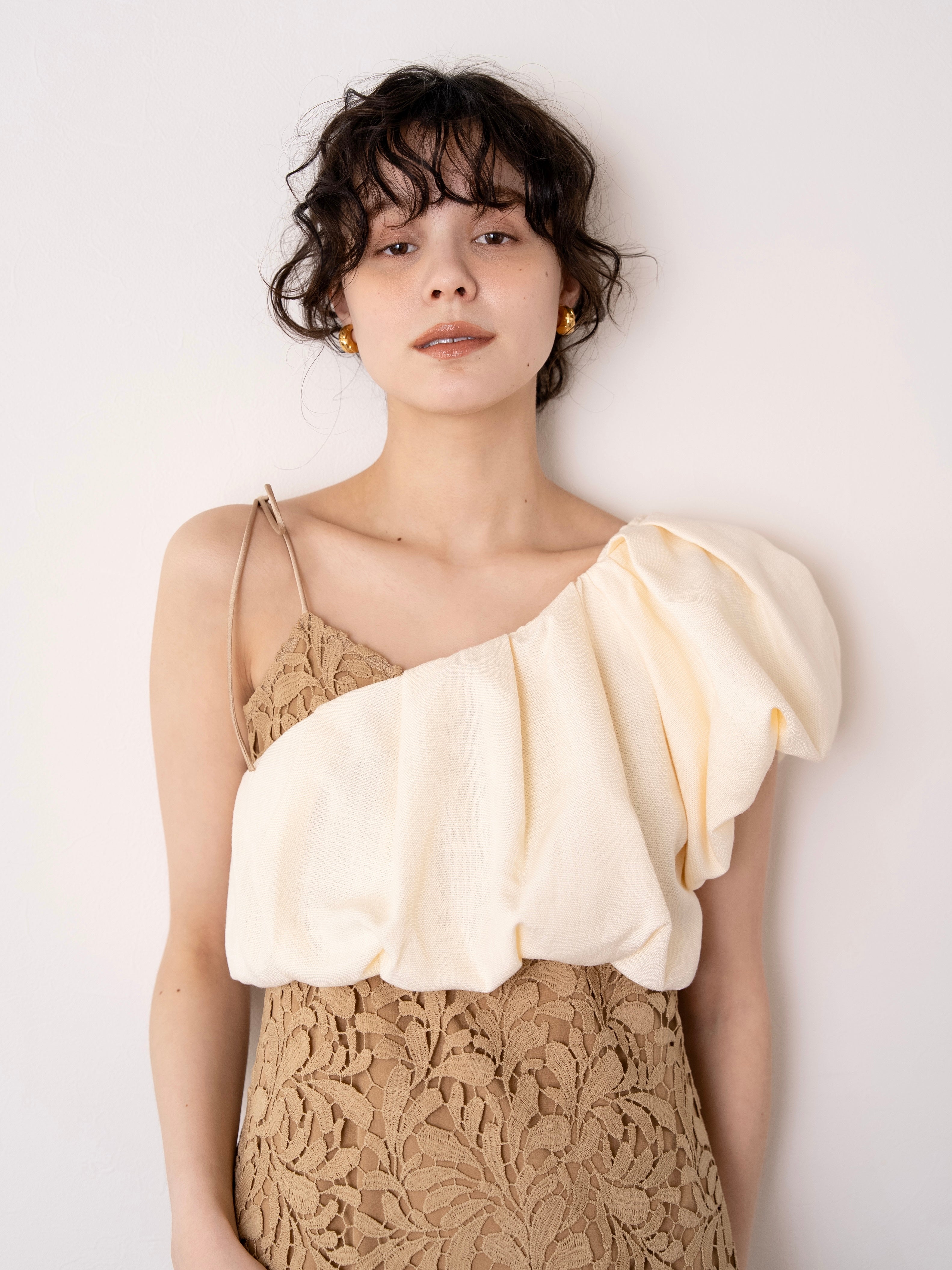 morph lace camisole one-piece / beige