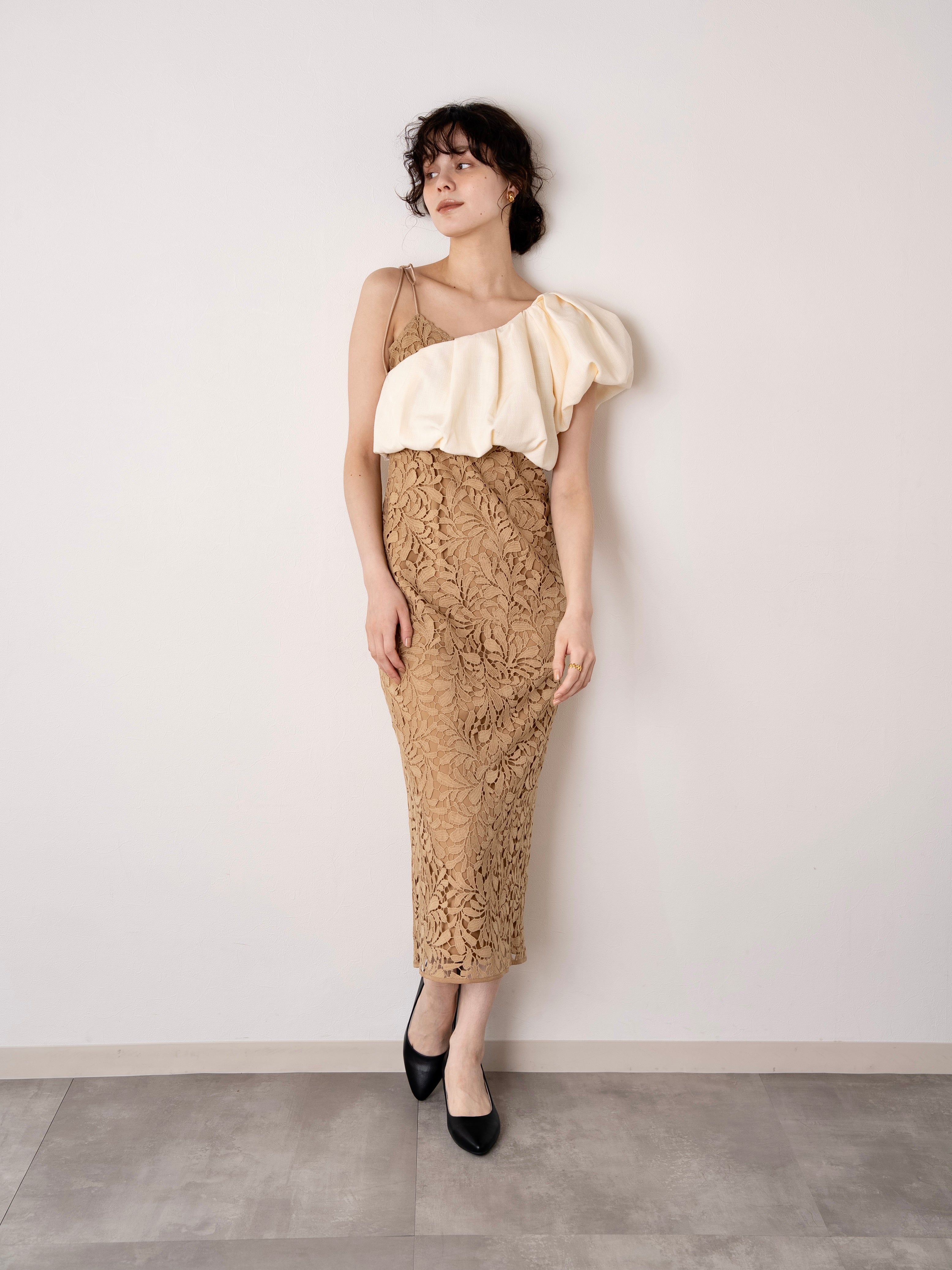 morph lace camisole one-piece / beige