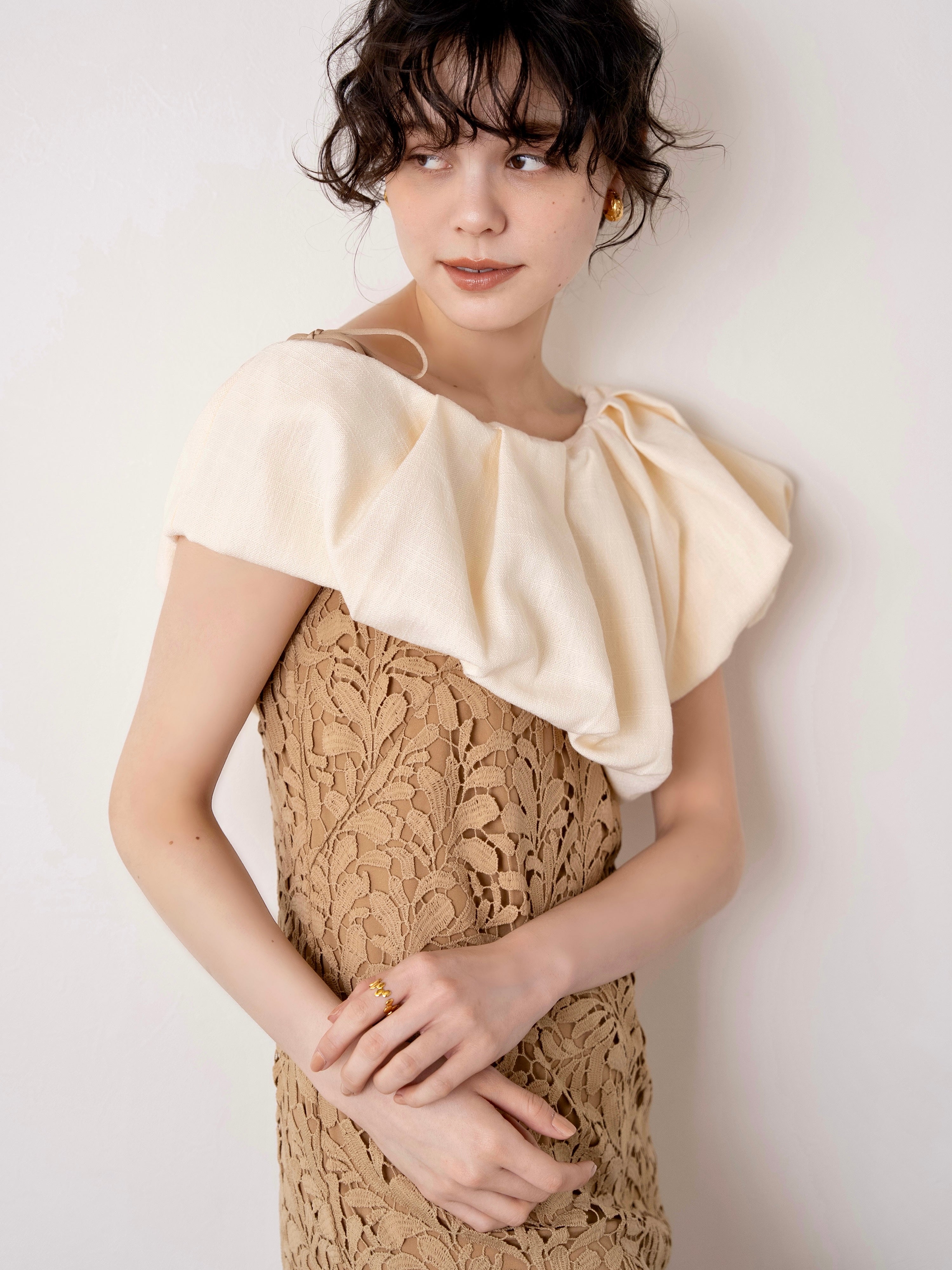 morph lace camisole one-piece / beige