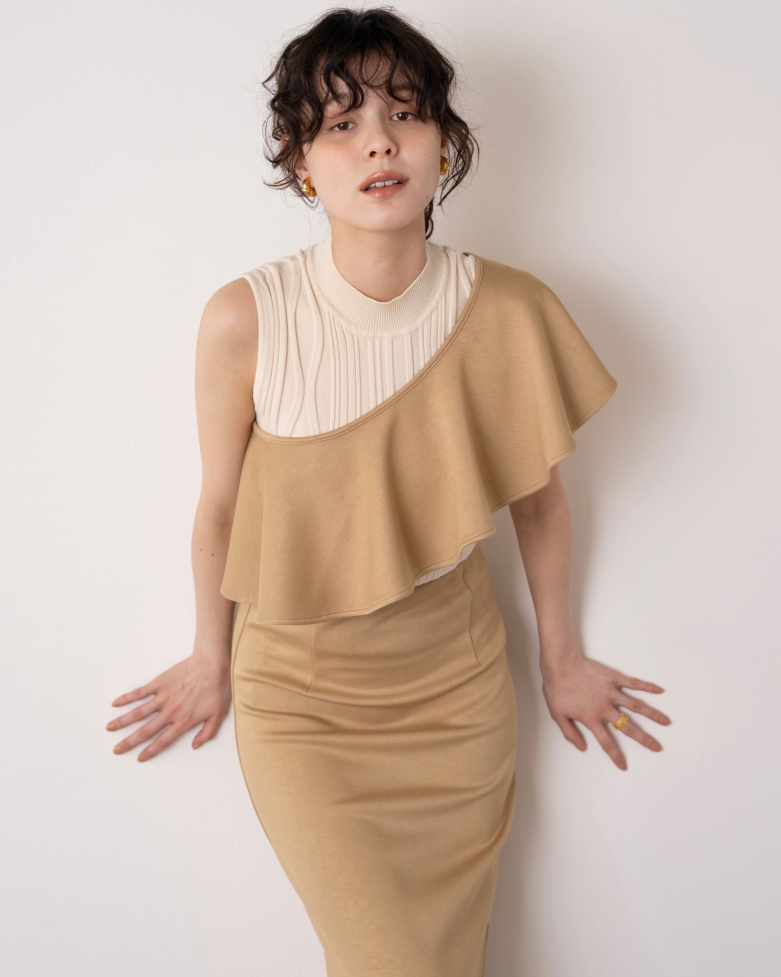 bustier set pencil skirt / beige