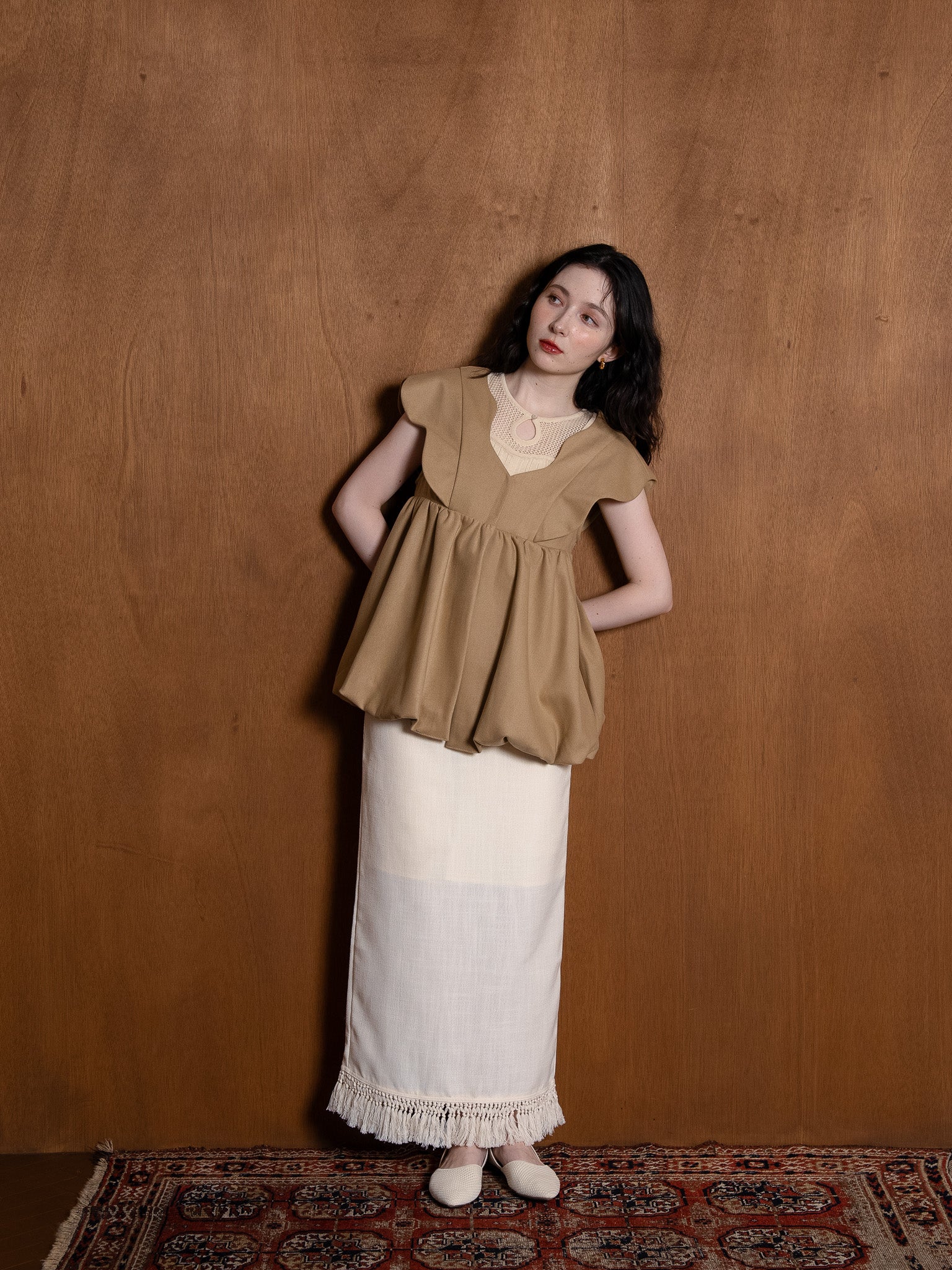 nuance collar short gilet / camel