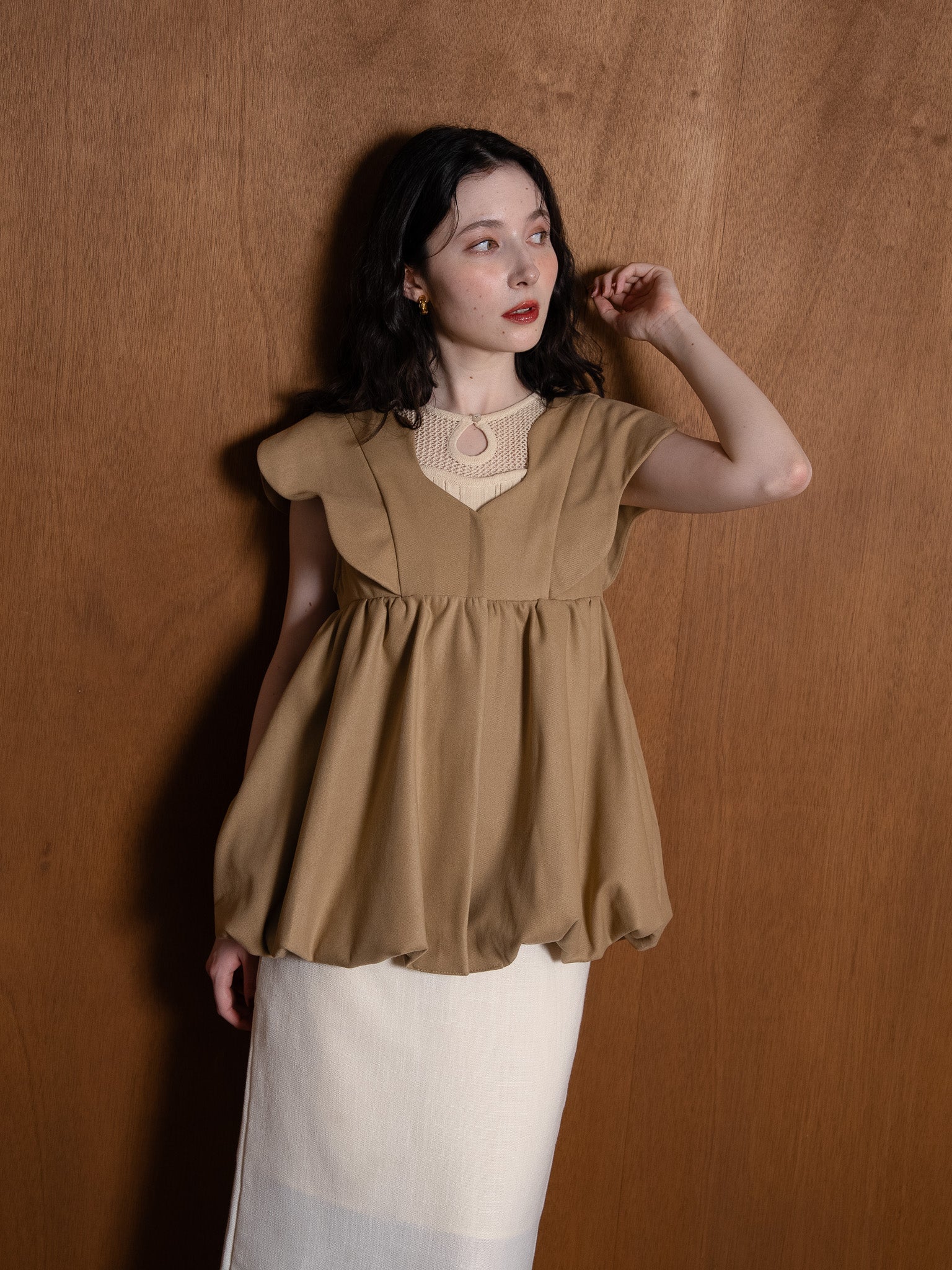 nuance collar short gilet / camel