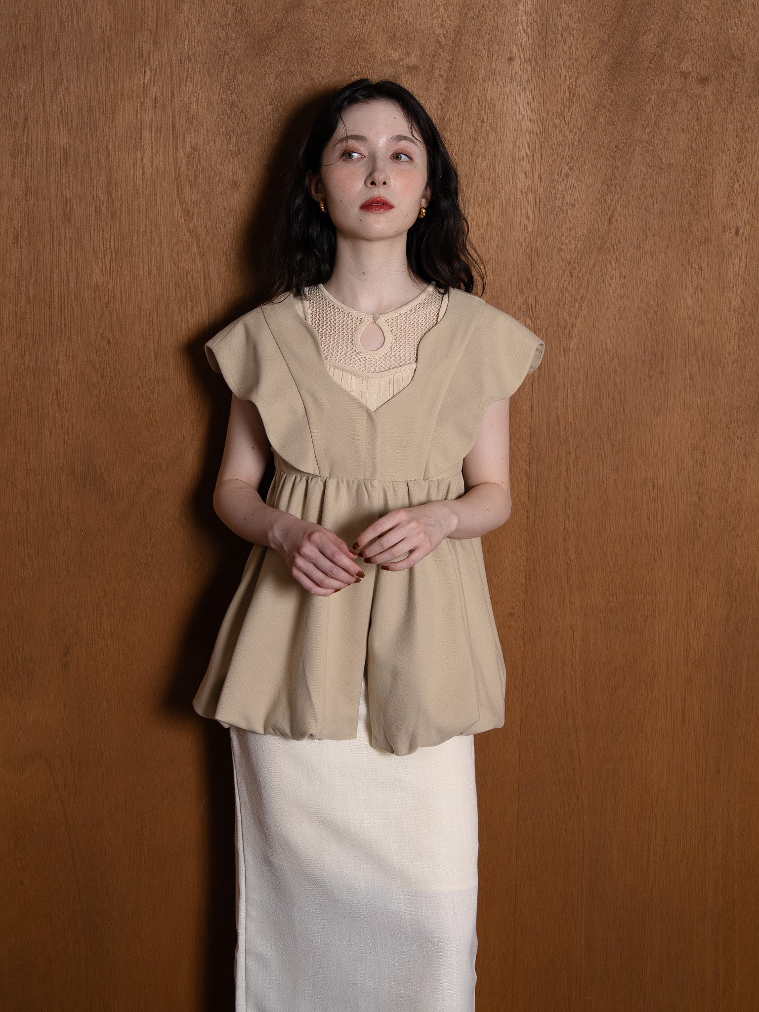 nuance collar short gilet / beige