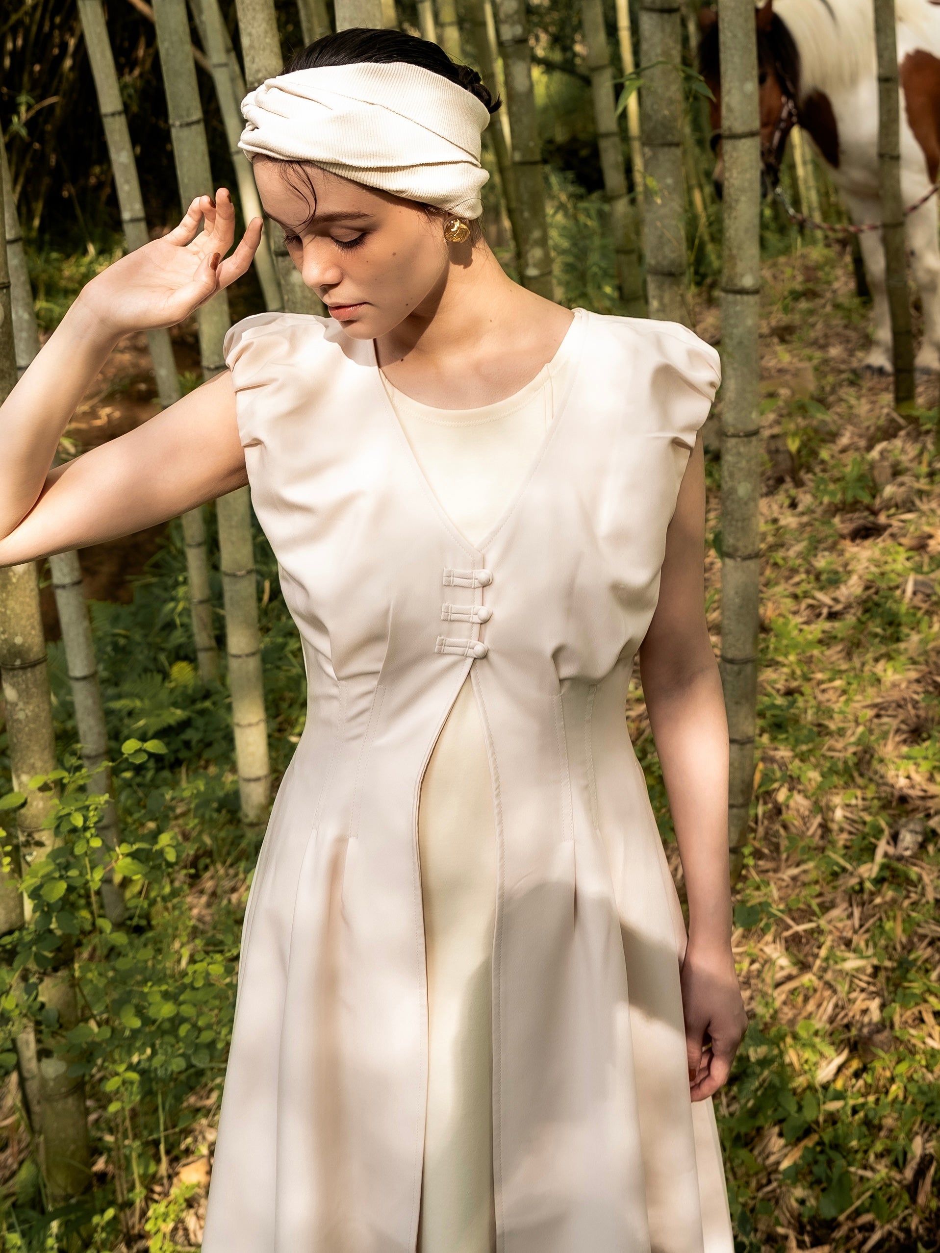nuance collar gilet / beige