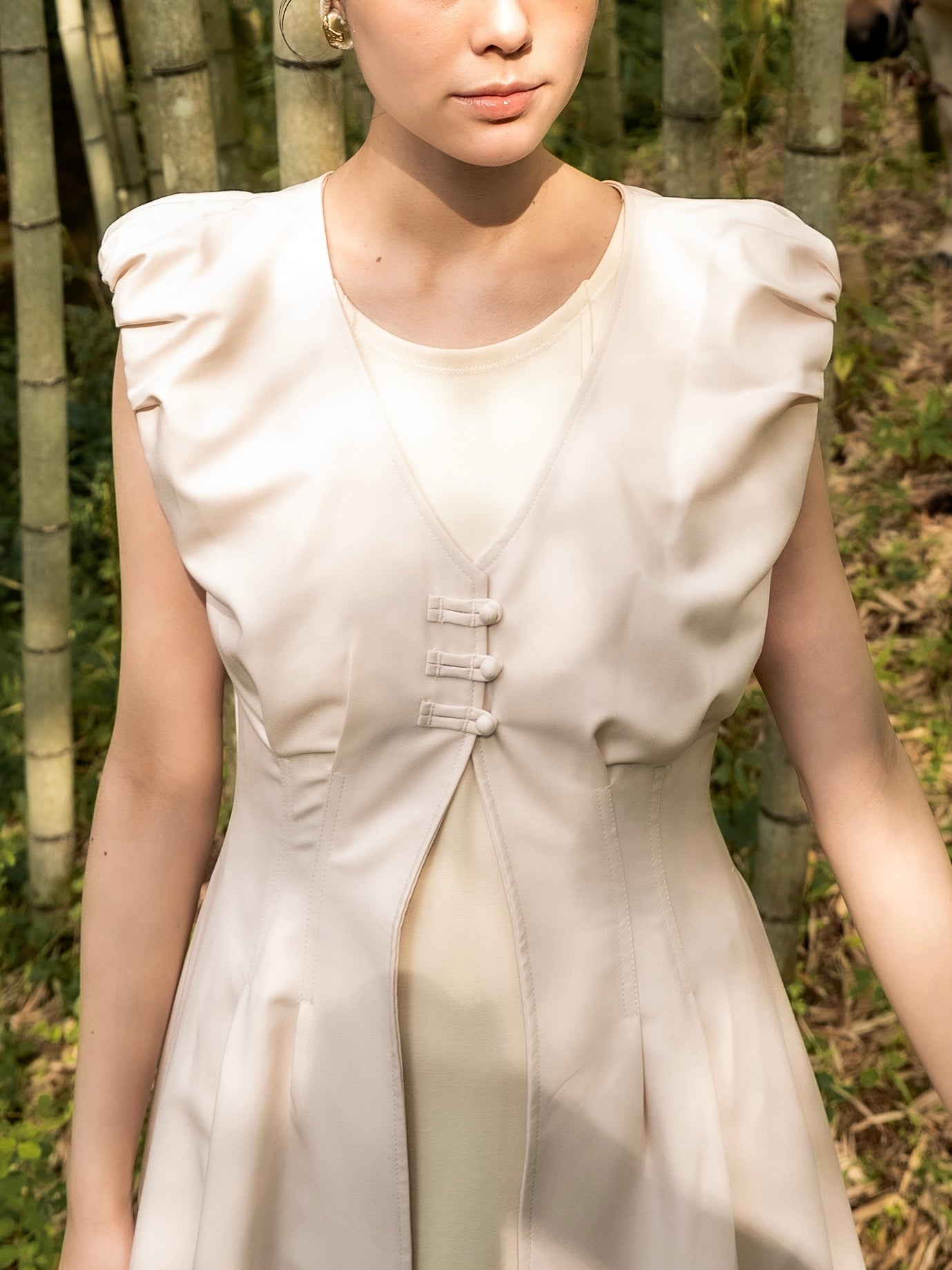 nuance collar gilet / beige
