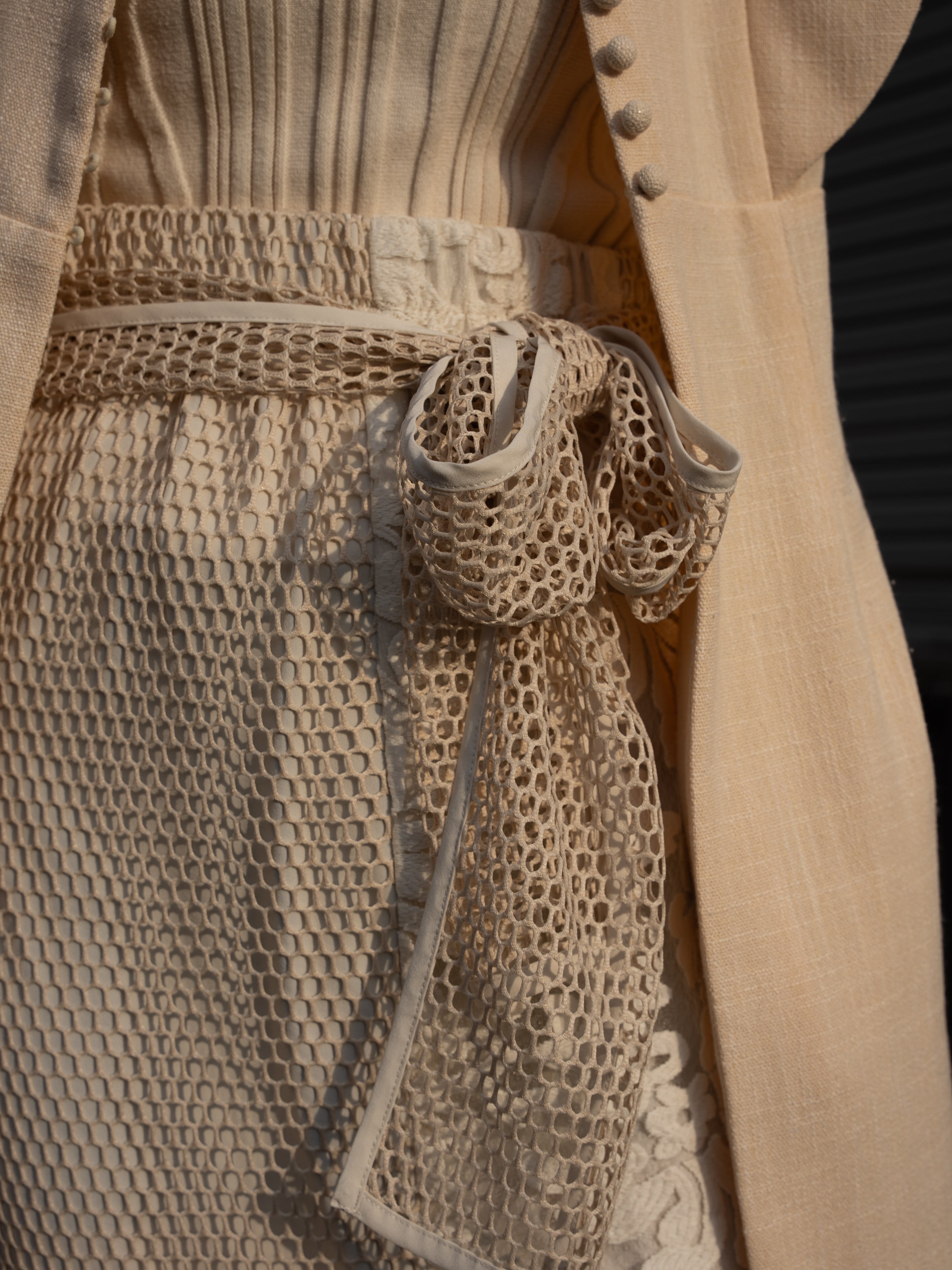 multi mesh skirt / beige